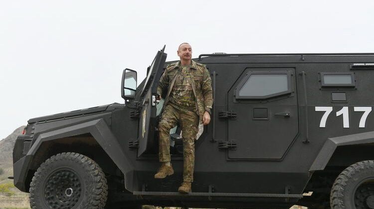 Aliyev'den tarihi görüntüler geldi... Paşinyan konuştukça battı! O söz çıldırttı... 9