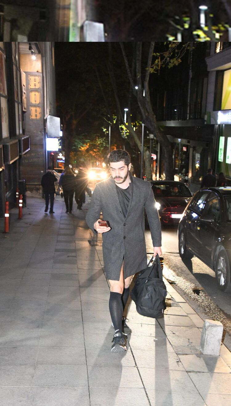 Burak Deniz babasının cenazesine neden katılamadığını açıkladı... 4