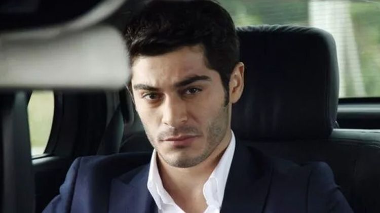 Burak Deniz babasının cenazesine neden katılamadığını açıkladı... 6