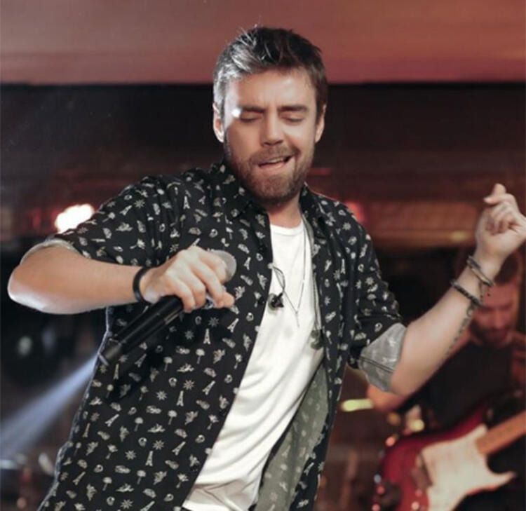 Murat Dalkılıç'a Hande Erçel'i unutturan güzel! 3