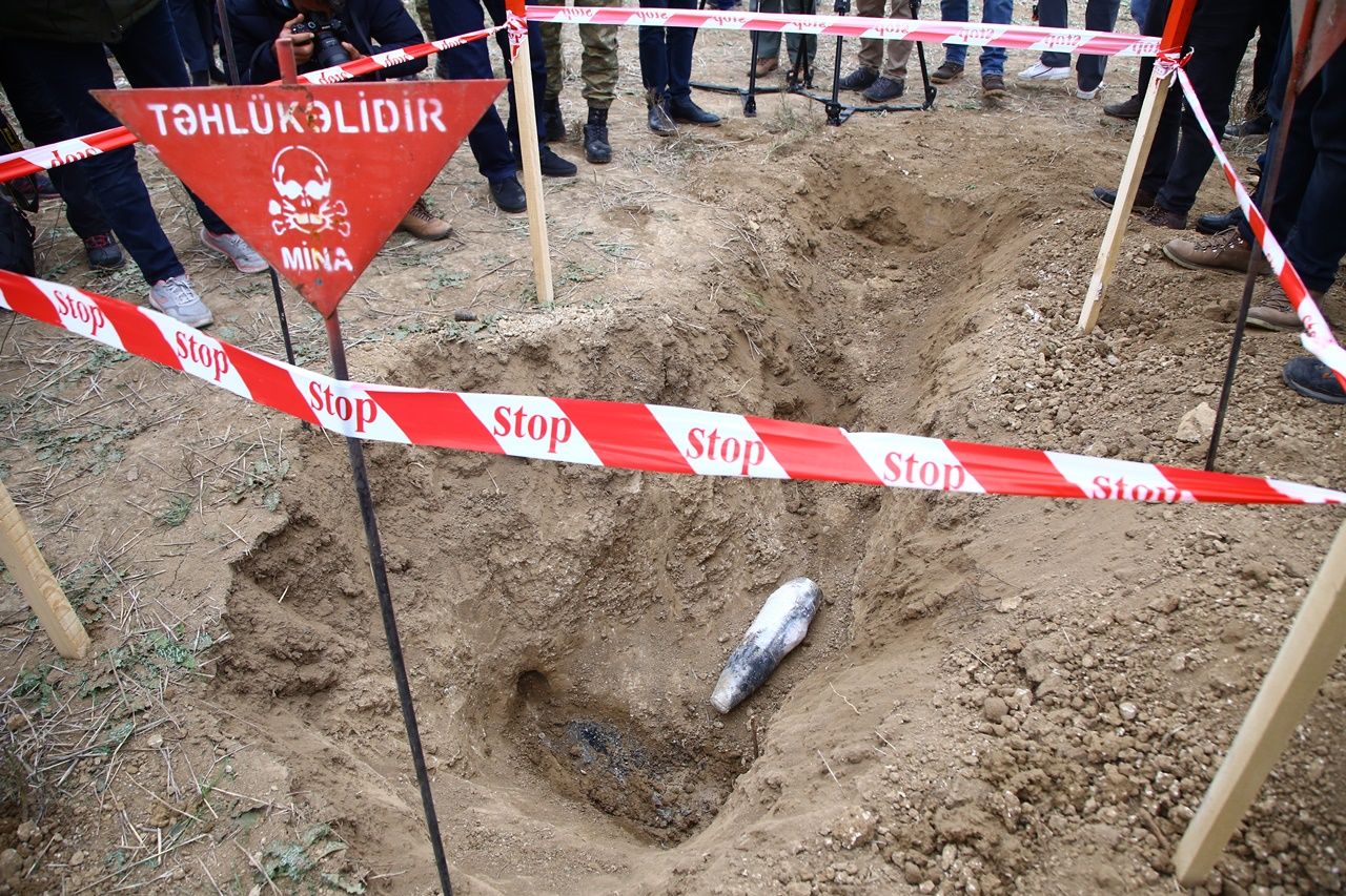 Fuzuli kentinde neredeyse sağlam yapı kalmadı 2