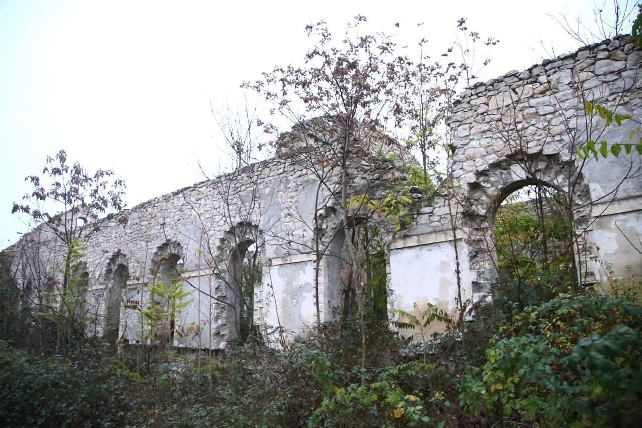 Fuzuli kentinde neredeyse sağlam yapı kalmadı 60