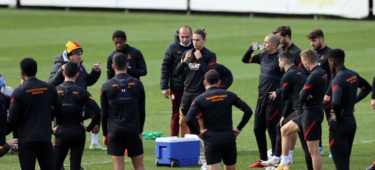 Fatih Terim Florya'da beyin yıkıyor 4