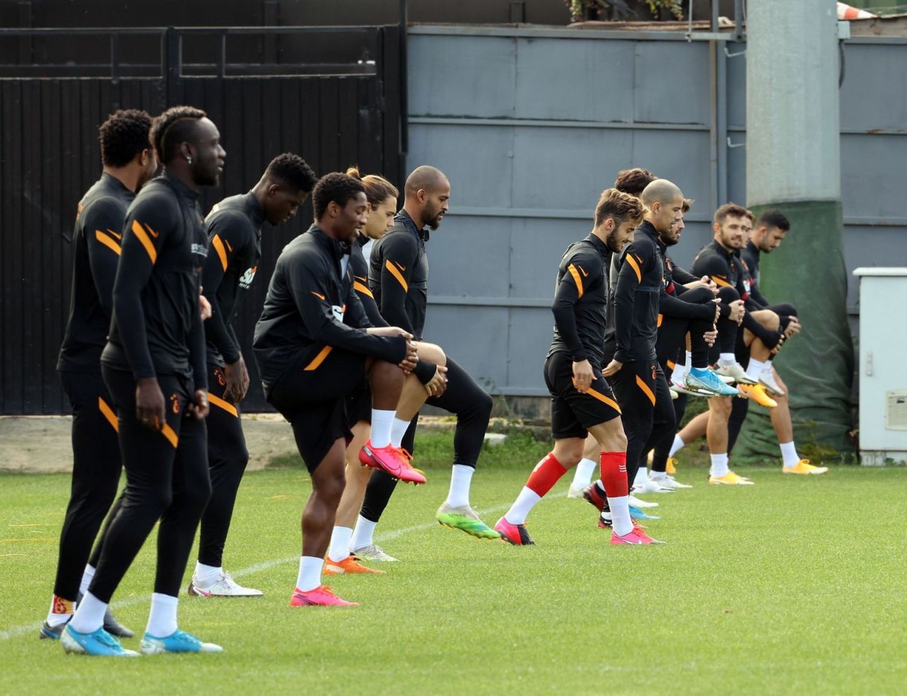 Fatih Terim Florya'da beyin yıkıyor 2