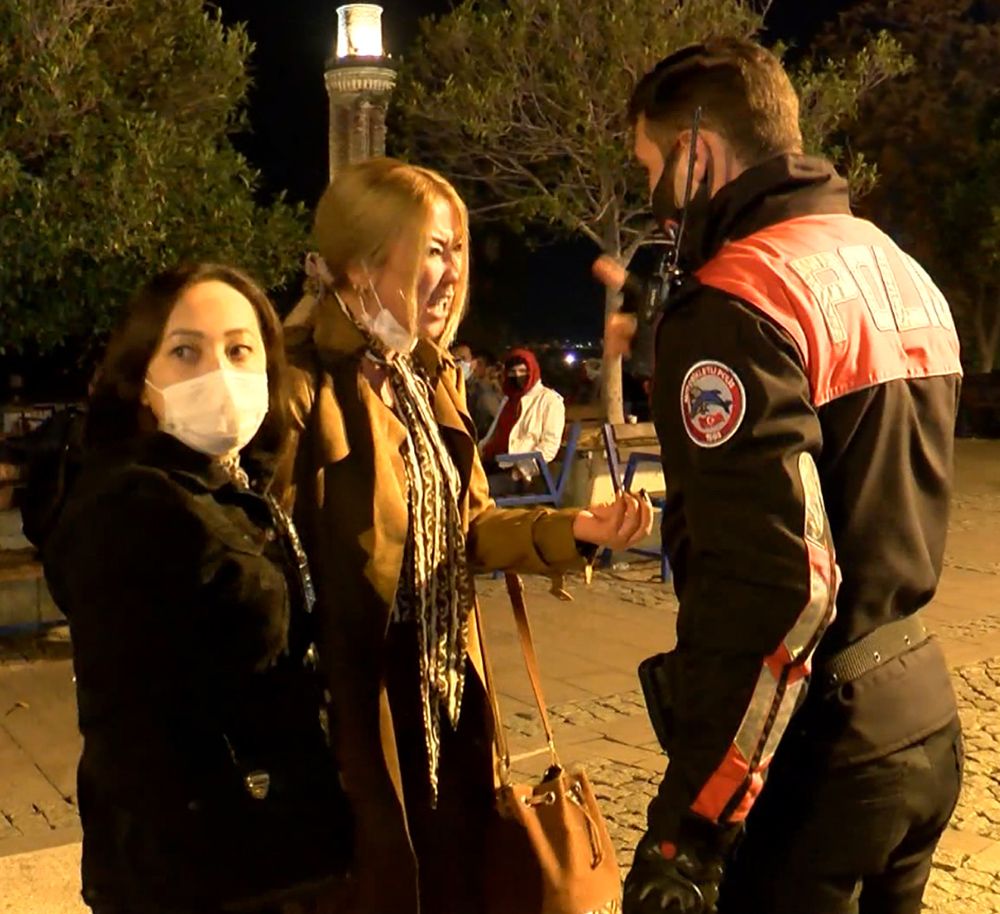 Antalya'da iğrenç iddia! Durağı birbirine kattı 2