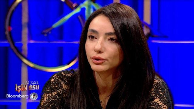 Şarkıcı Öykü Gürman tepki çeken sözlerine açıklık getirdi! 1