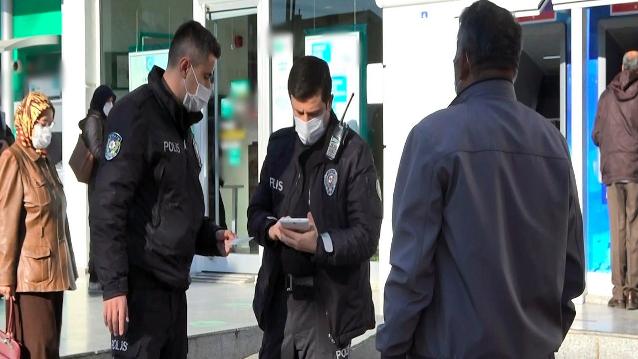 Temaslılar aramızda kol geziyor 1