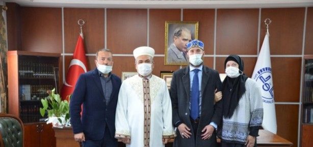 Ezan sesinden etkilenip Müslüman oldular 3