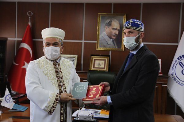 Ezan sesinden etkilenip Müslüman oldular 4