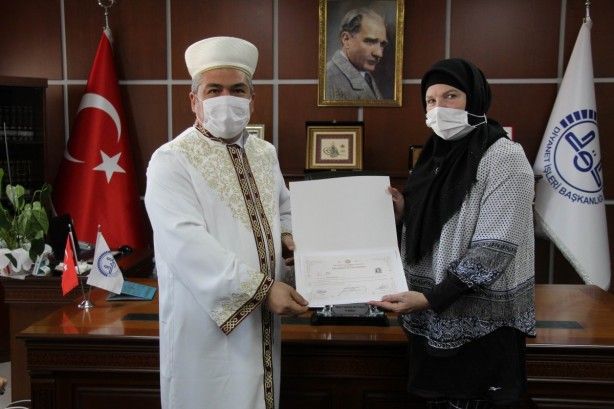 Ezan sesinden etkilenip Müslüman oldular 9