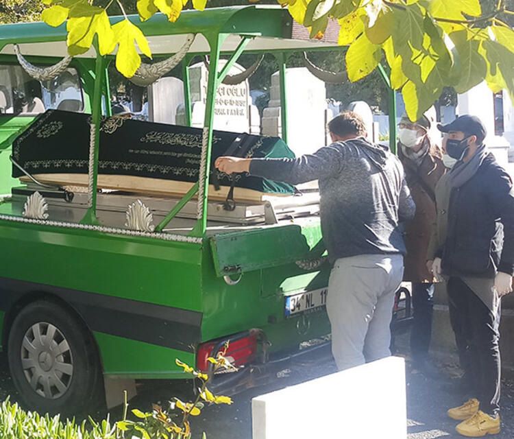 Oyuncu Devrim Parscan son yolculuğuna uğurlandı 2