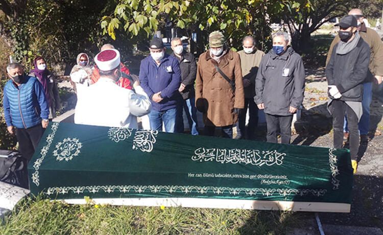 Oyuncu Devrim Parscan son yolculuğuna uğurlandı 3