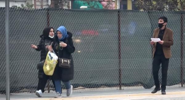 Maske takmayanlara testinin pozitif çıktığını söyleyip adres sordu! 3