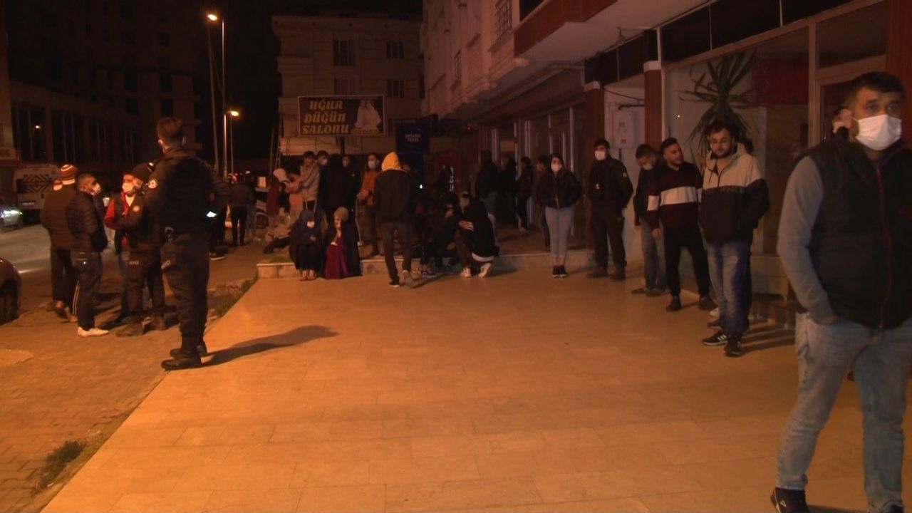 Esenyurt'ta 30 katlı binada yangın 7