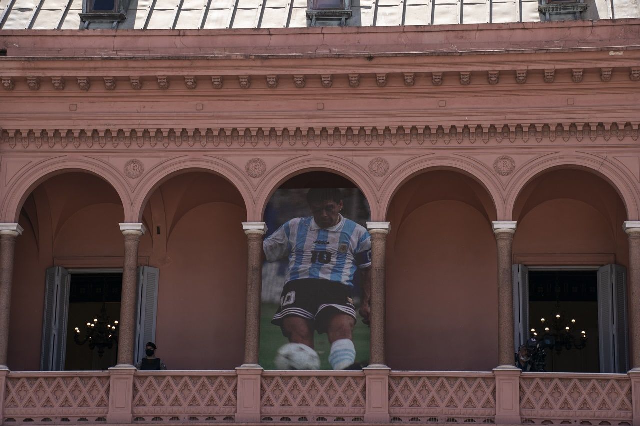 Maradona'nın sevenleri ile polis arasında çatışma 19