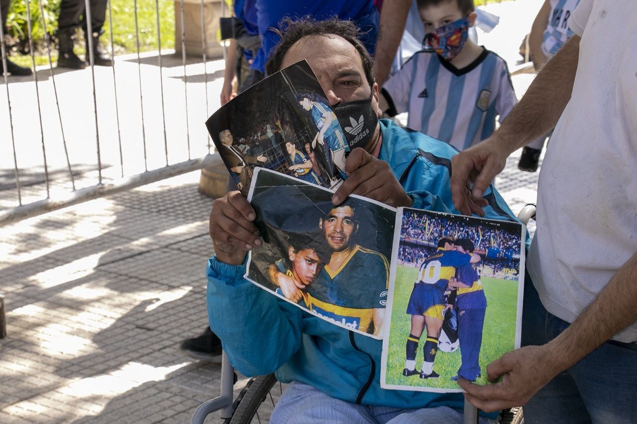Maradona'nın sevenleri ile polis arasında çatışma 20