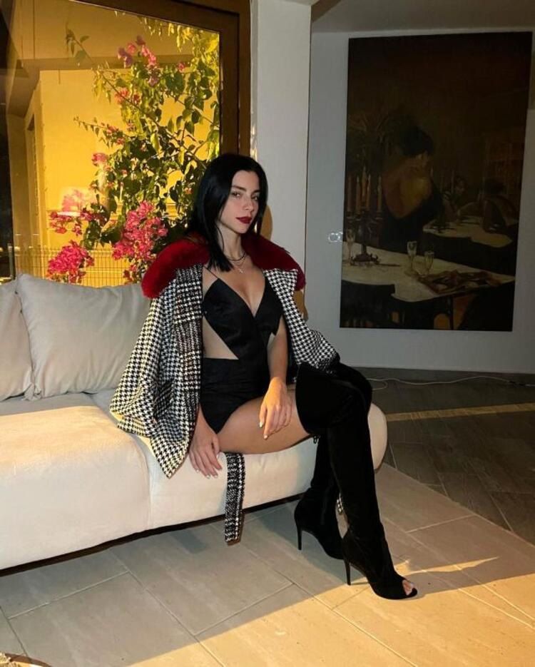 Merve Boluğur'dan cesur pozlar! 2