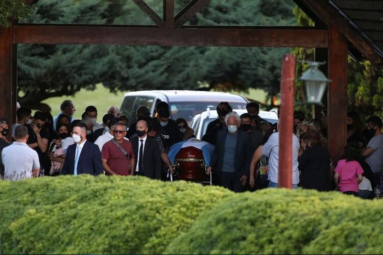 Maradona'nın cenazesinde skandal görüntü! Sayısız ölüm tehdidi aldılar... 7