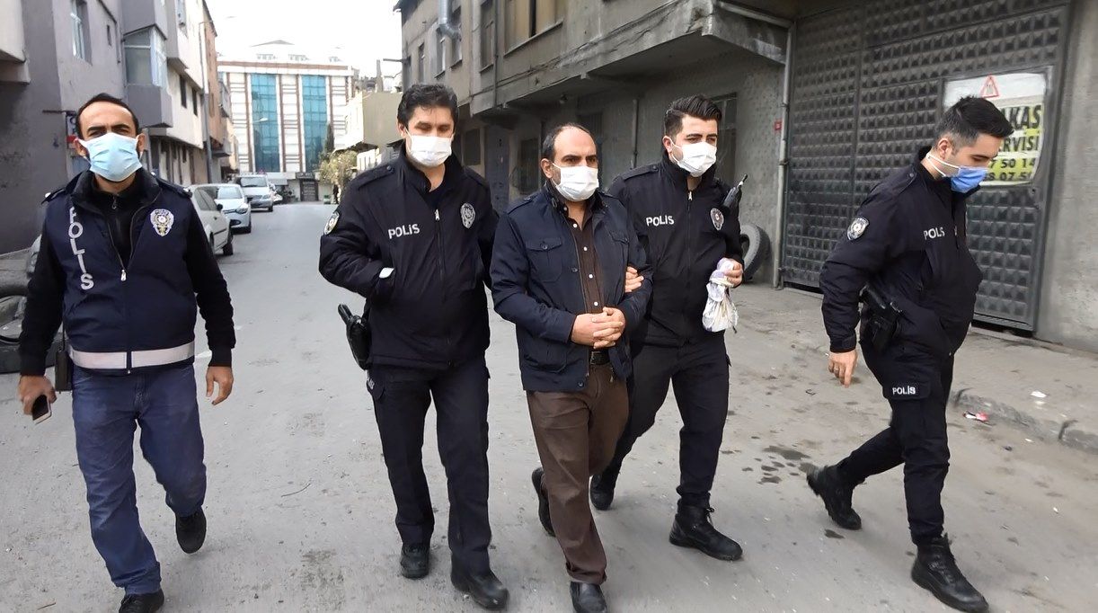 Oğlunu vurup başında bekledi 3