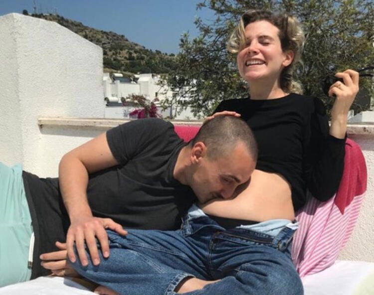Ayşecan Tatari kızı Müjgan'ı paylaştı! 1