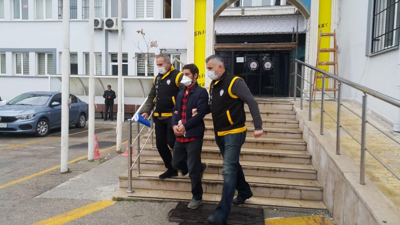 Yasak aşkın ortaya çıkmaması için ölen sevgilisini giydirip kapı önüne bıraktı! 2