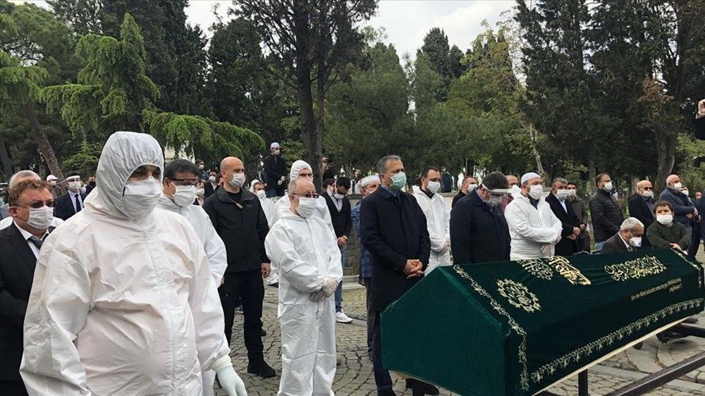 Hafta içi sokağa çıkma yasağı başladı 11