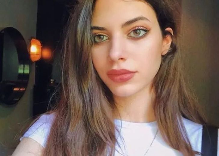 Defne Samyeli'nin 17 yaşına basan kızı Derin Talu'dan mini etekli paylaşım! 16