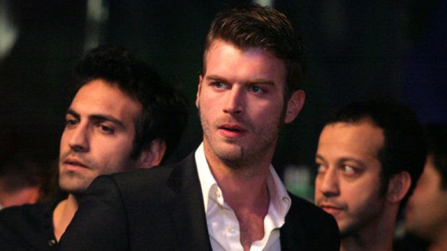 Kıvanç Tatlıtuğ'un pozları olay oldu! 6