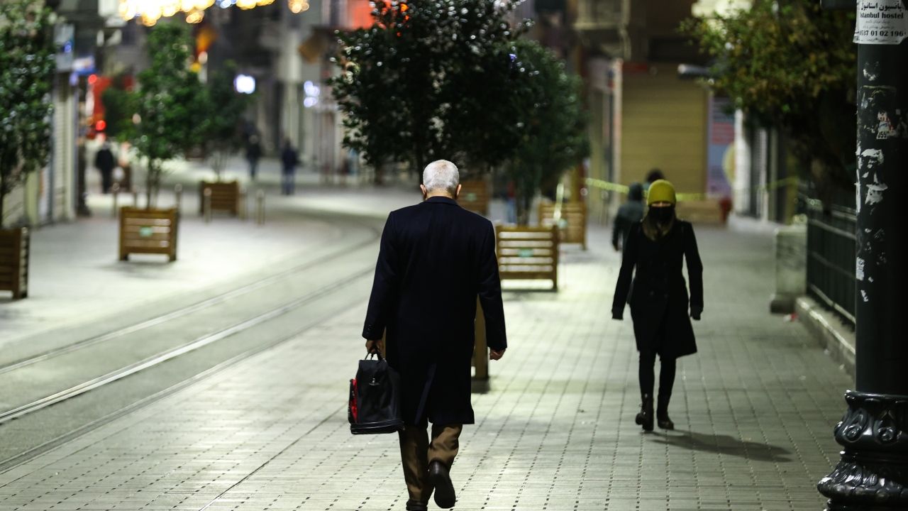 56 saat sürecek sokağa çıkma yasağı başladı 6
