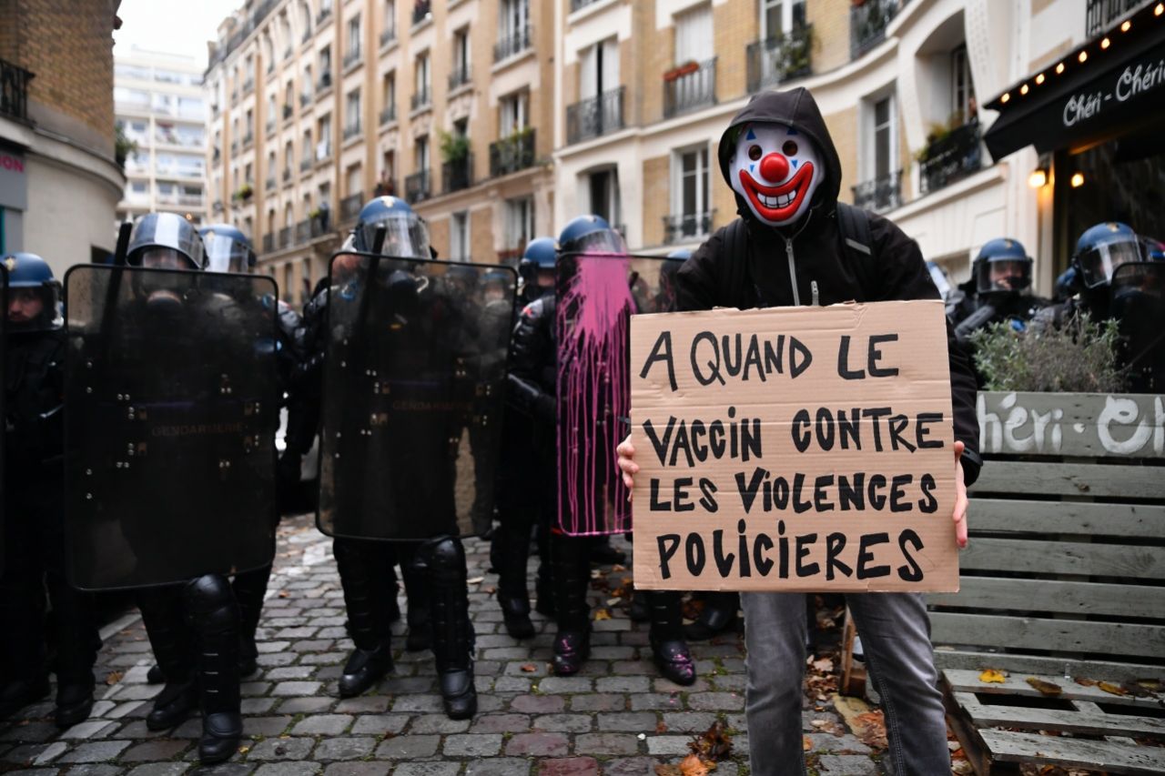 Diktatör Macron'a böyle isyan ettiler! 15