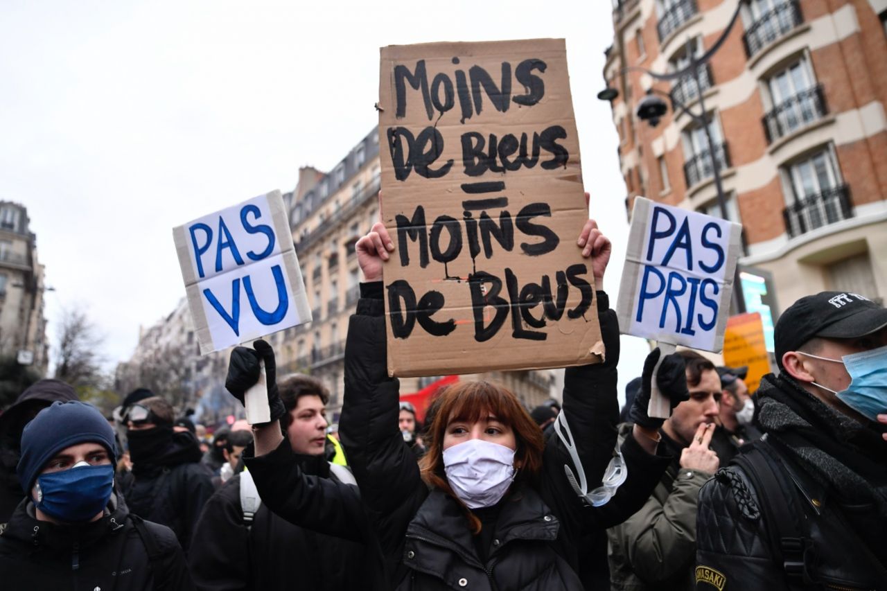 Diktatör Macron'a böyle isyan ettiler! 16