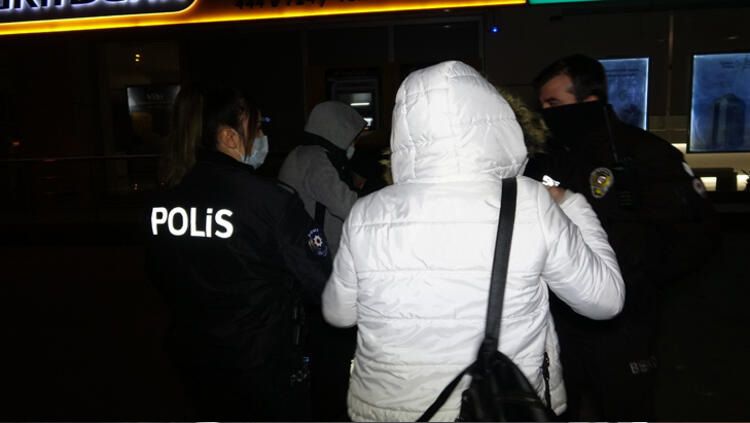 Kısıtlamayı son anlarda ihlal edip uyuşturucuyla yakalanan 6 kişiye gözaltı! 8