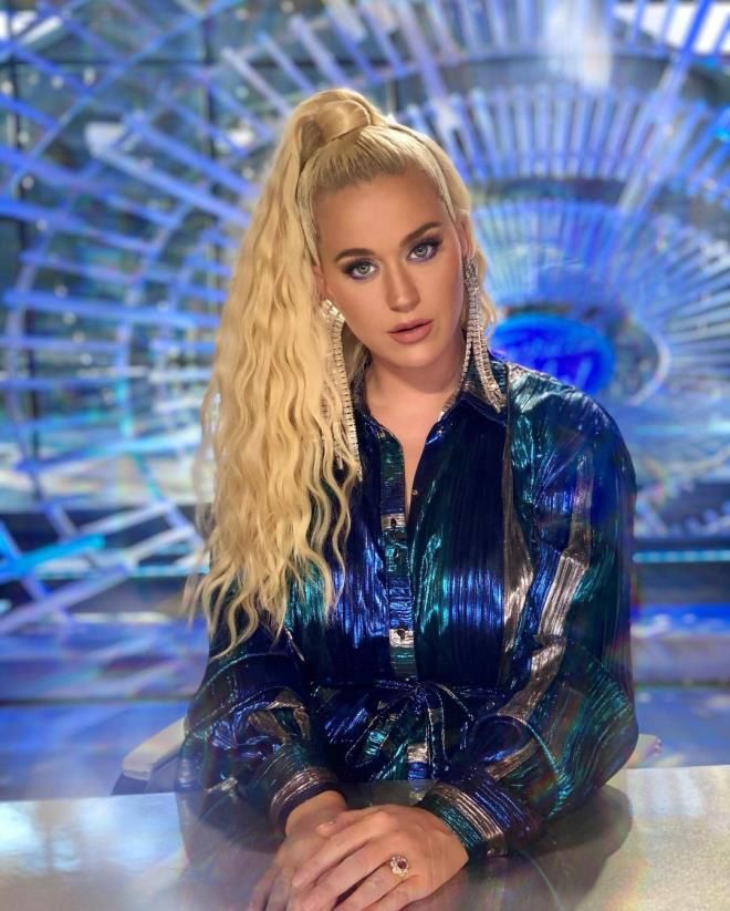 Katy Perry sırrını korsesine borçluymuş... 8