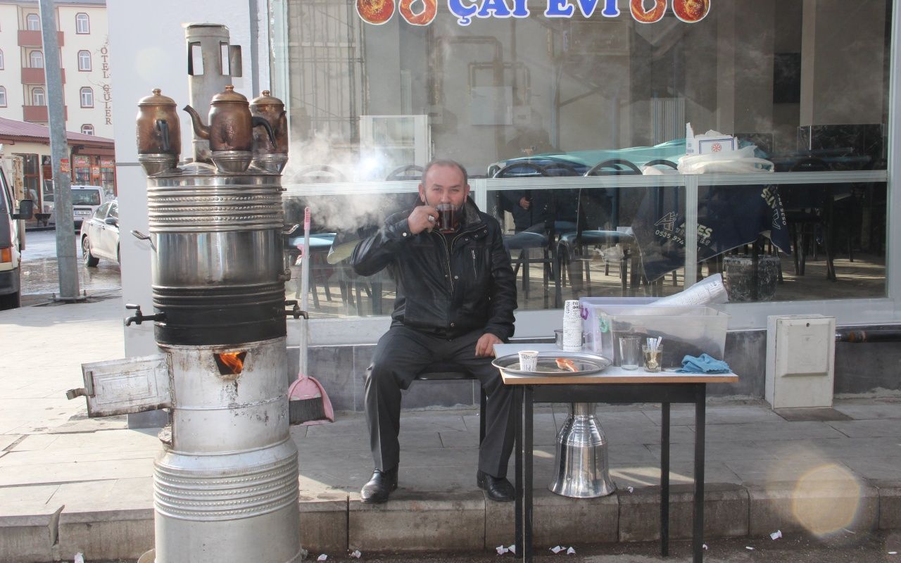 Semaverler sokaklardaki yerini aldı 8