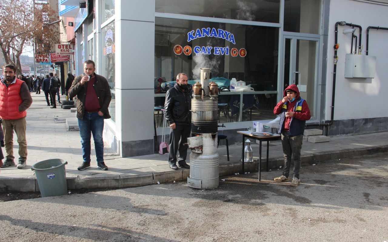 Semaverler sokaklardaki yerini aldı 4