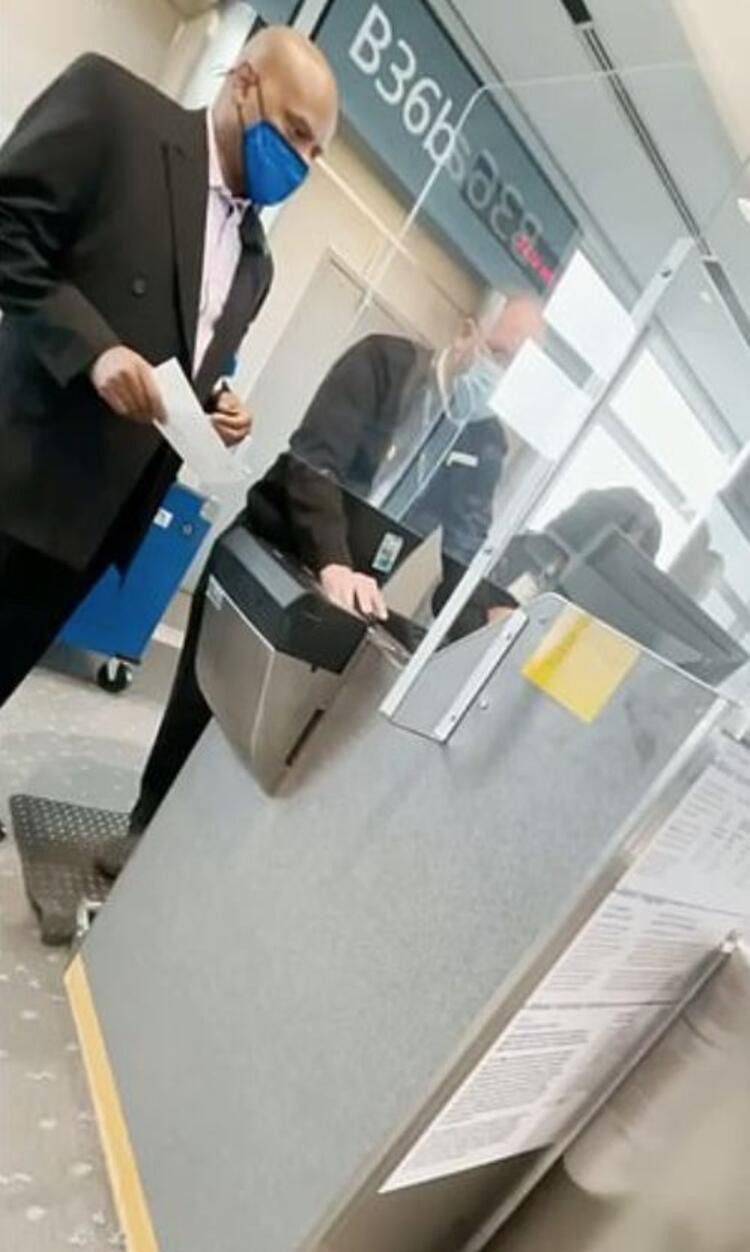 Yaka paça uçaktan attılar! 9