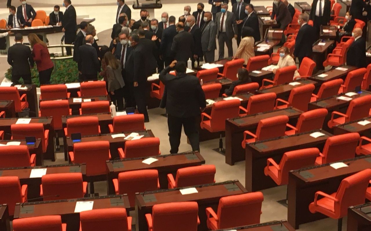 TBMM'de ‘Adam gibi dinleyin’ tartışması 4