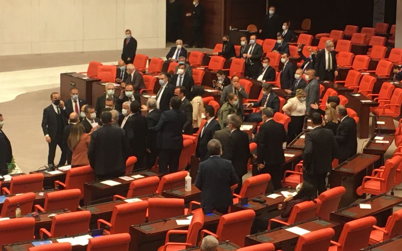 TBMM'de ‘Adam gibi dinleyin’ tartışması 2