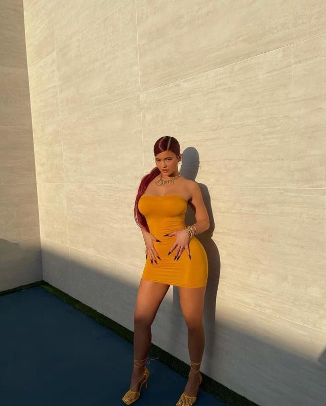 Kylie Jenner, Forbes'ın en çok kazanan ünlüler listesinin yine bir numara... 14