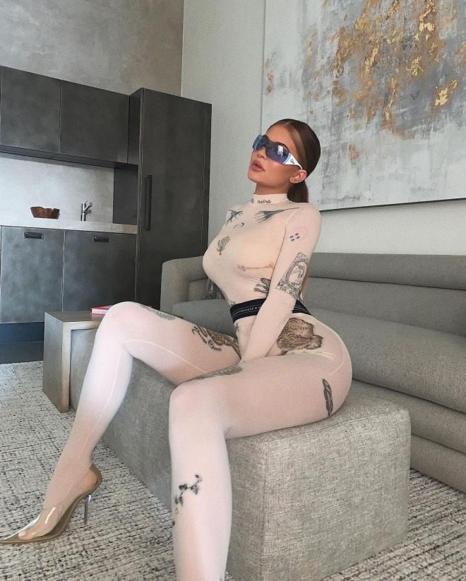 Kylie Jenner, Forbes'ın en çok kazanan ünlüler listesinin yine bir numara... 2