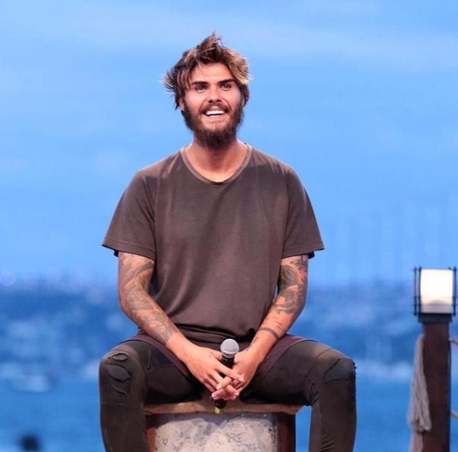 Survivor Barış ve Nisa aşka geldi! Dikkat çeken detay... 6