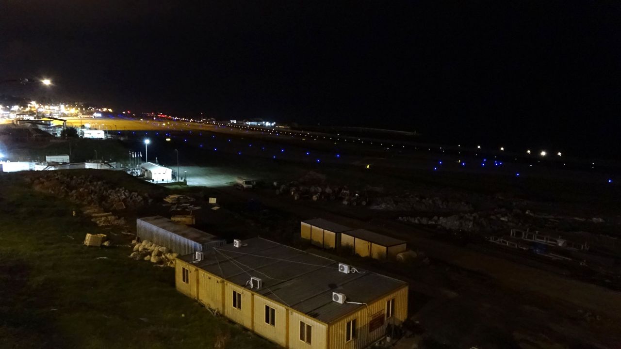 Trabzon Havalimanı'nda uçuşlar durdu 2