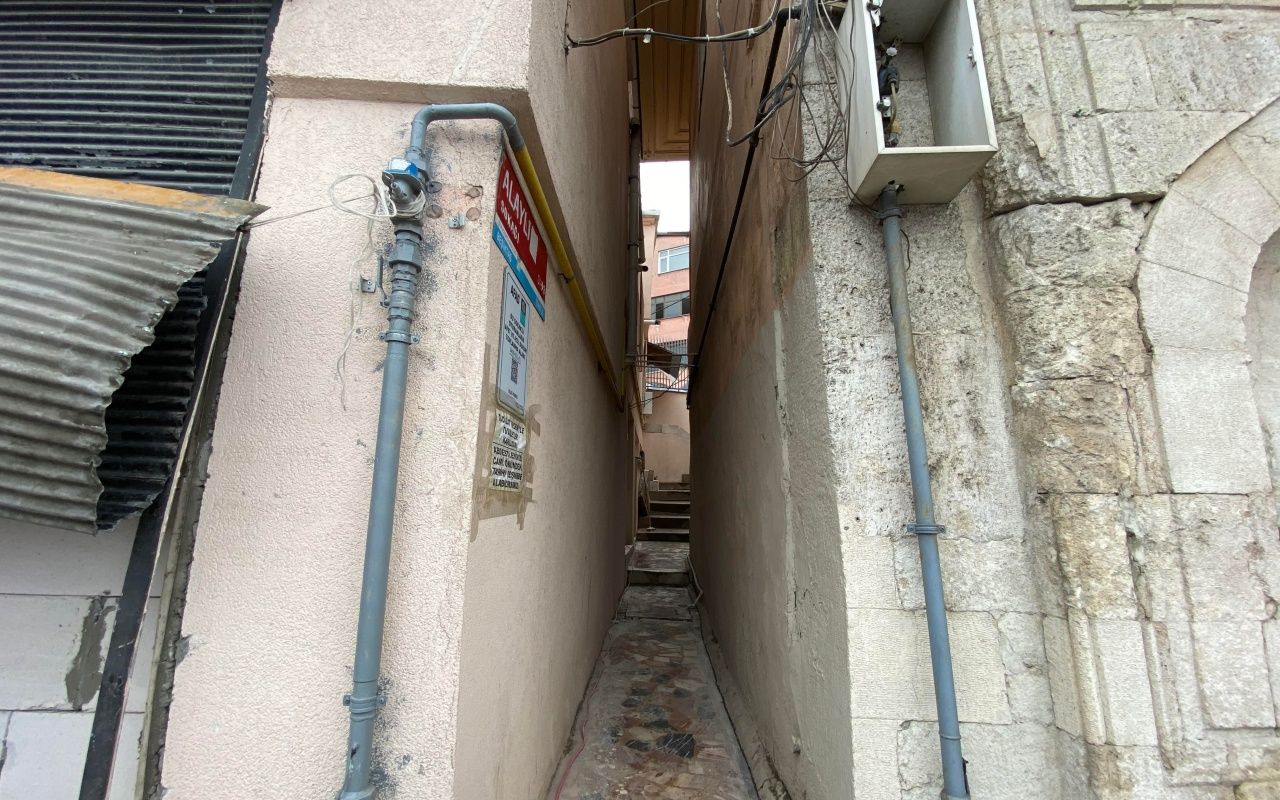 İstanbul'un en dar sokağı: 89 santimetre 2
