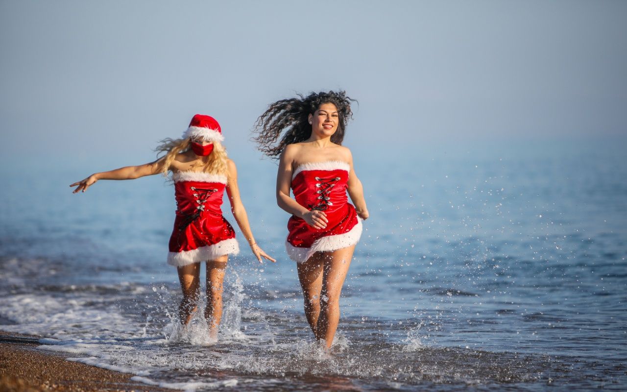 Antalyalı noel anneler ilk kez maskeli 5