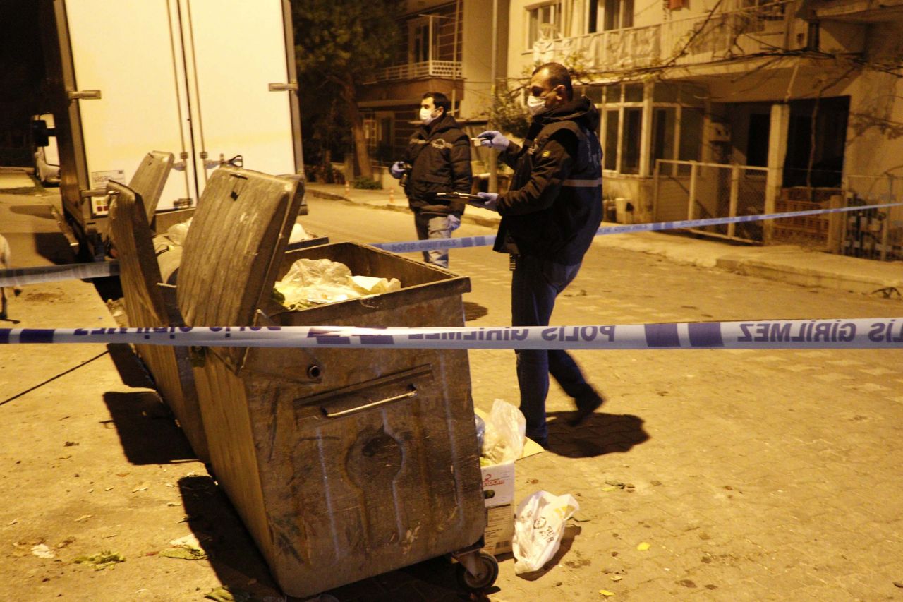 Çöp konteynerine terk edilen bebek öldü 1