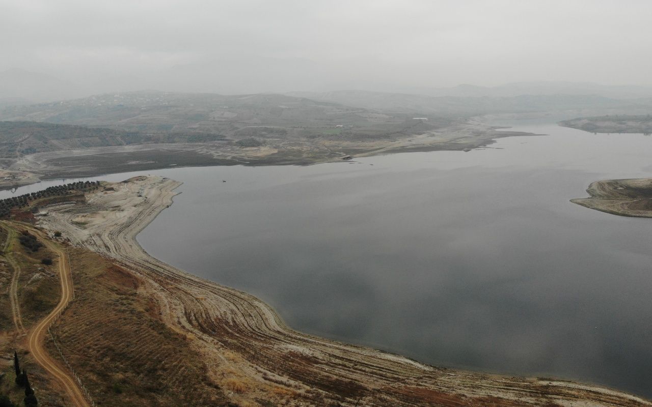 Sular çekildi, tarihi köprü ortaya çıktı 3