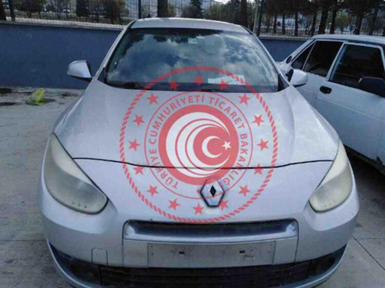 Bu lüks otomobil 50 bin lira 12