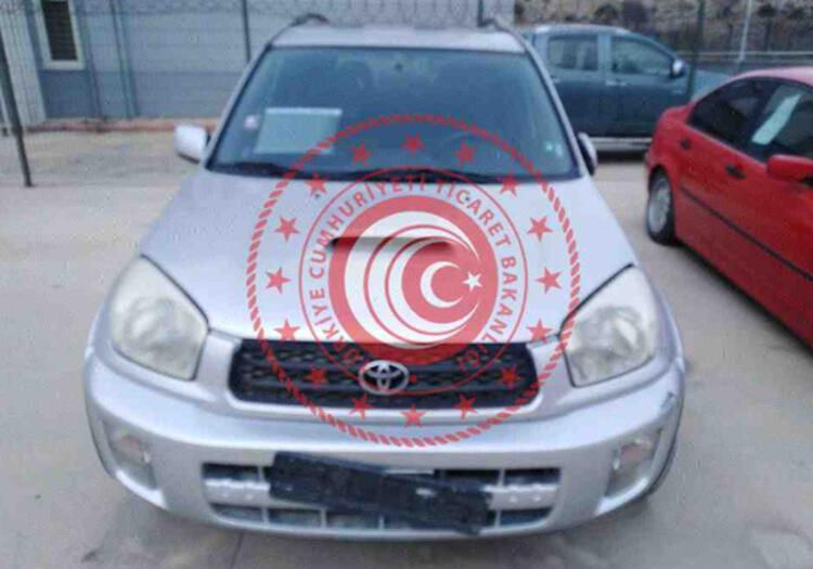 Bu lüks otomobil 50 bin lira 13