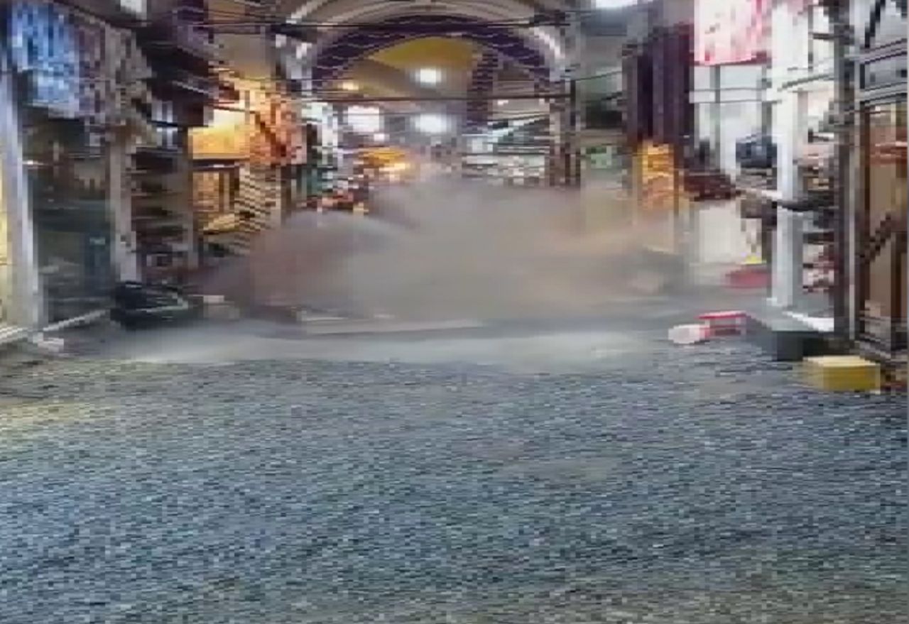 Tamir edilen İSKİ borusu patladı, Kapalıçarşı'yı su bastı 2