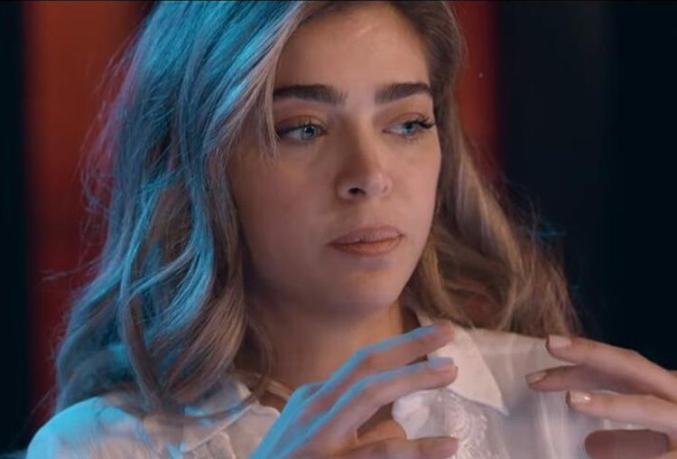 Öykü Çelik: Ünlüyüz diye bizi zengin sanıyorlar... 8